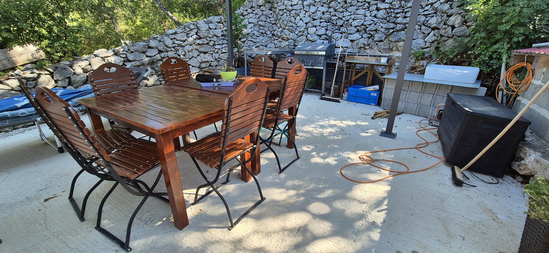 Kvarner, Novi Vinodolski, Klenovica - parcela 566m2, kuća s bazenom, pogled na more, prodaja