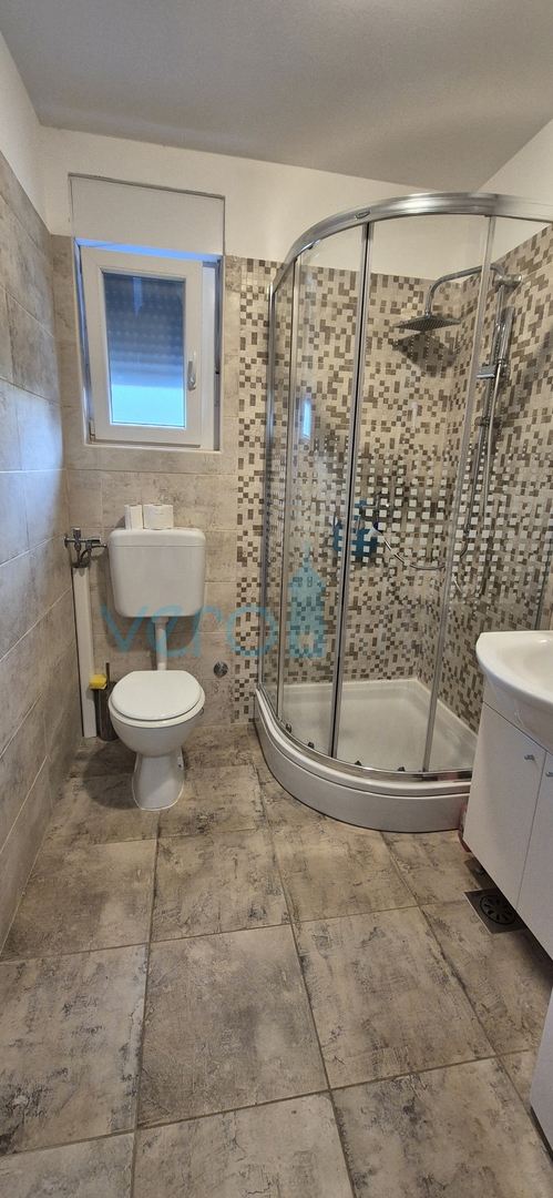 Bucht Soline, Insel Krk, Zweizimmerwohnung, Erdgeschoss, großer Garten, Verkauf