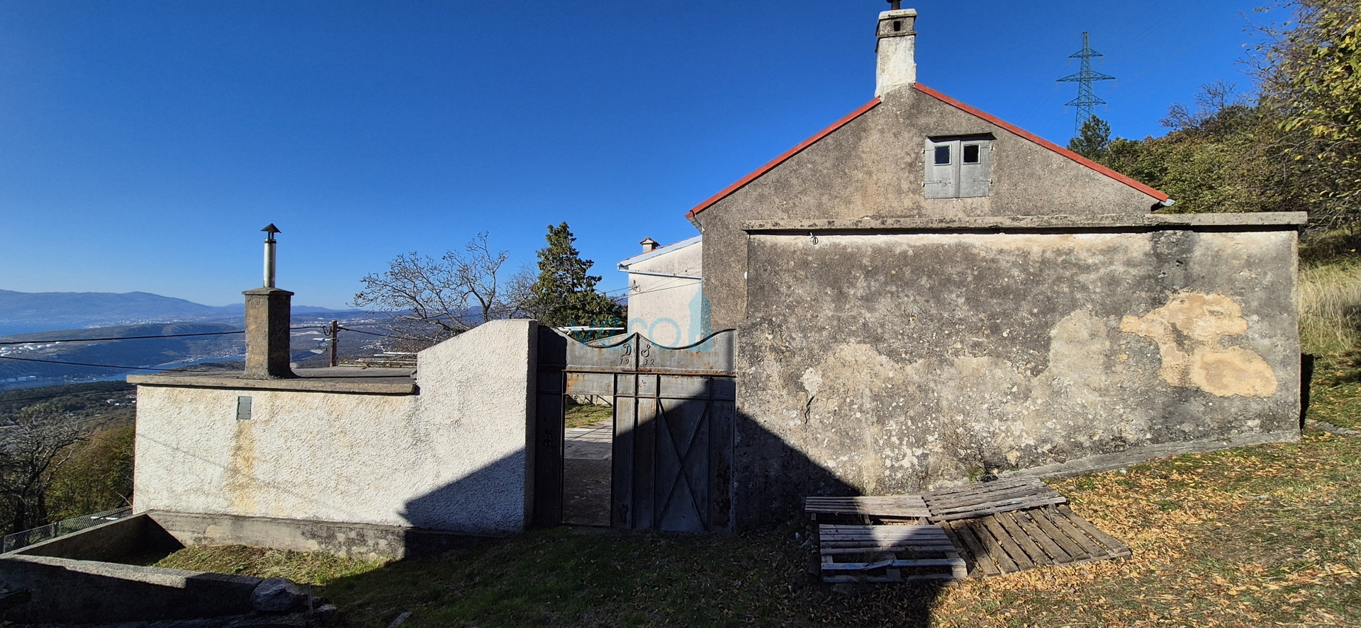 Bakar, Hreljin, dvojna kamena kuća, pogled na more, okućnica, prodaja