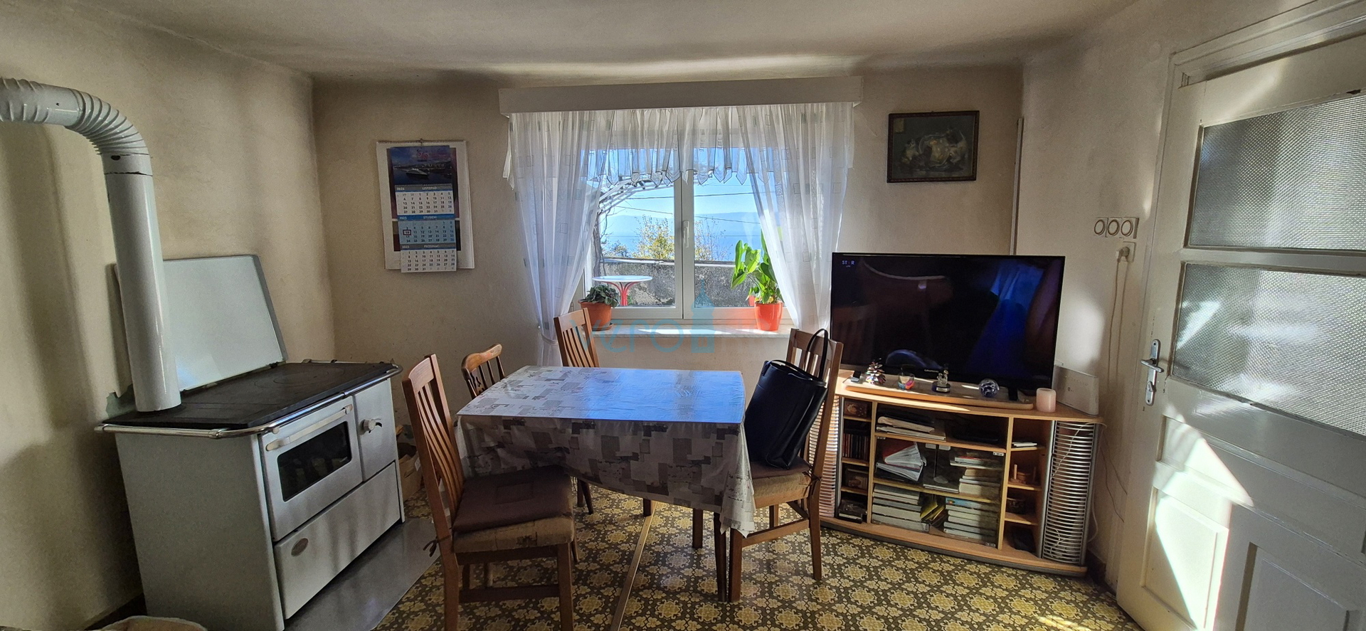 Bakar, Hreljin - dvojna kamena kuća, pogled na more, okućnica 821 m2 + građevinski teren 876 m2, prodaja