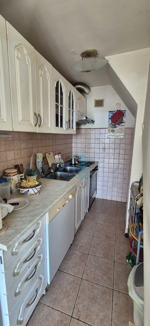 Bakar, Hreljin - dvojna kamena kuća, pogled na more, okućnica 821 m2 + građevinski teren 876 m2, prodaja