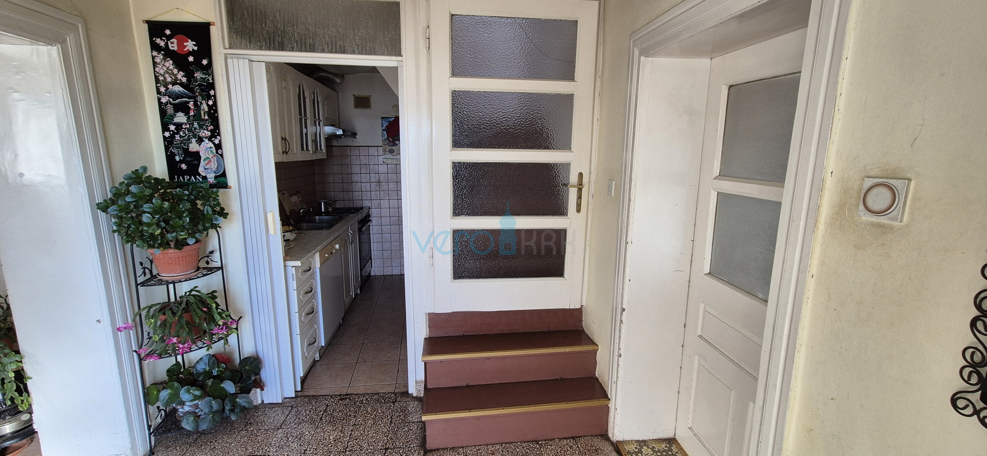 Bakar, Hreljin - dvojna kamena kuća, pogled na more, okućnica 821 m2 + građevinski teren 876 m2, prodaja