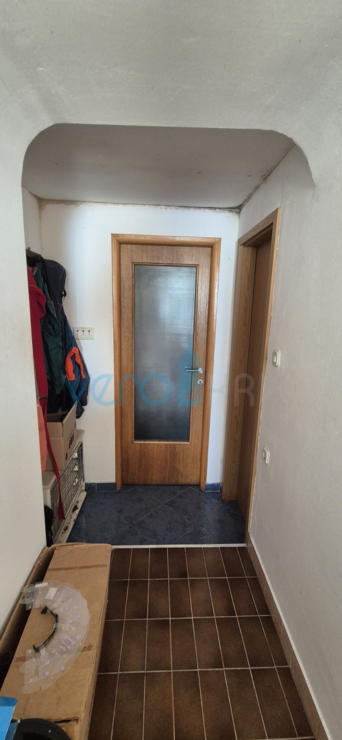 Bakar, Hreljin - dvojna kamena kuća, pogled na more, okućnica 821 m2 + građevinski teren 876 m2, prodaja