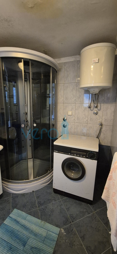 Bakar, Hreljin - dvojna kamena kuća, pogled na more, okućnica 821 m2 + građevinski teren 876 m2, prodaja