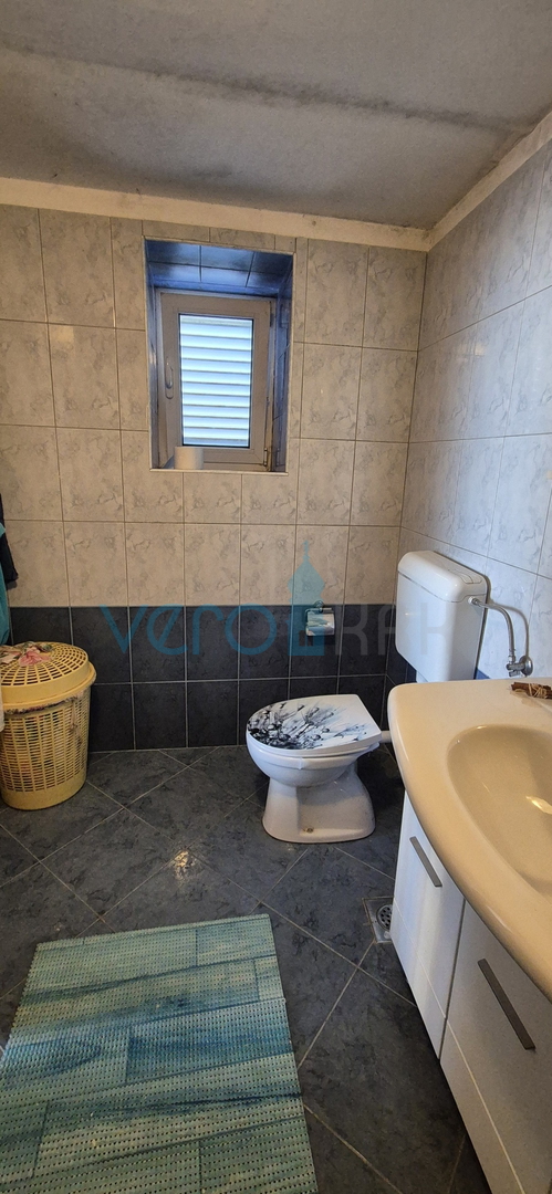 Bakar, Hreljin, dvojna kamena kuća, pogled na more, okućnica, prodaja