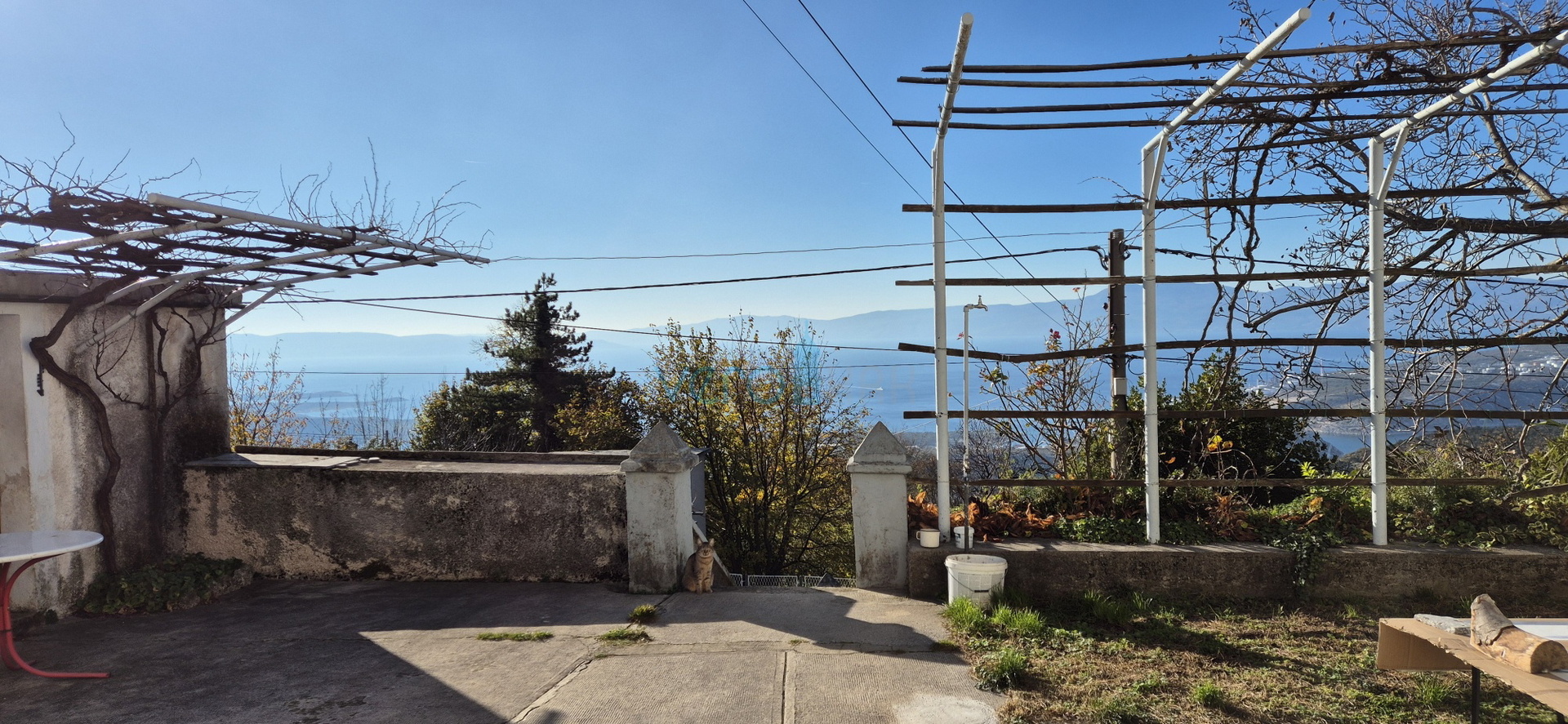 Bakar, Hreljin, dvojna kamena kuća, pogled na more, okućnica, prodaja