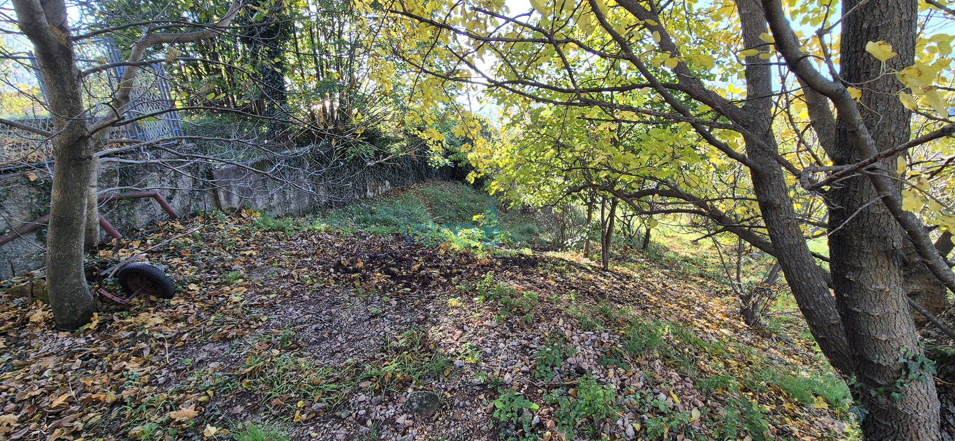 Bakar, Hreljin - dvojna kamena kuća, pogled na more, okućnica 821 m2 + građevinski teren 876 m2, prodaja