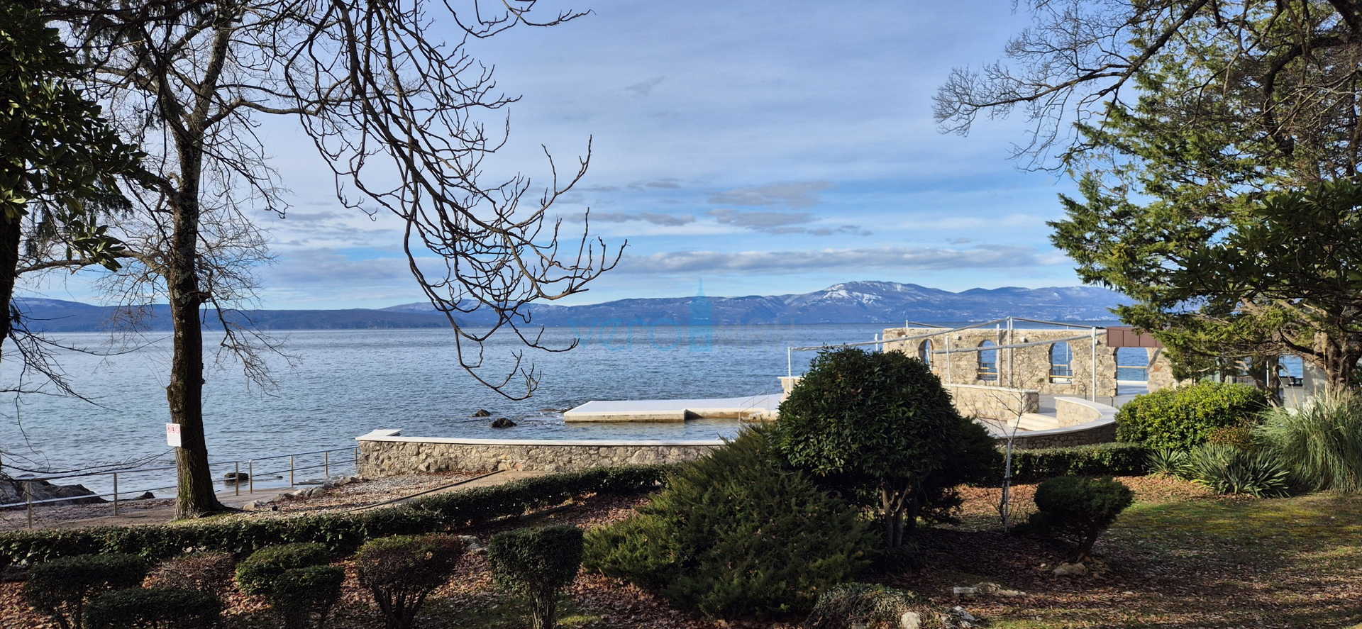 Njivice, otok Krk, jednosoban stan sa prekrasnim pogledom na more, prodaja
