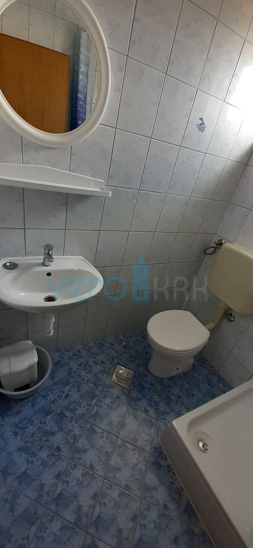 Otok Krk, Šilo, kuća s pet apartmana u blizini mora