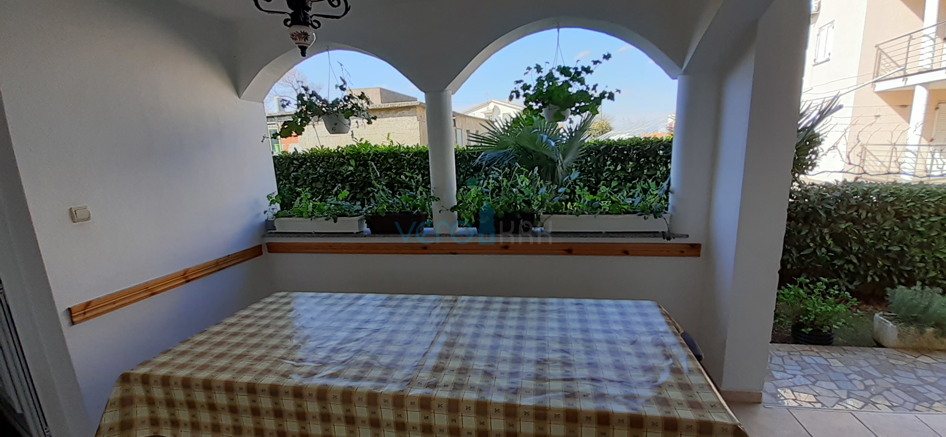 Otok Krk, Šilo, kuća s pet apartmana u blizini mora