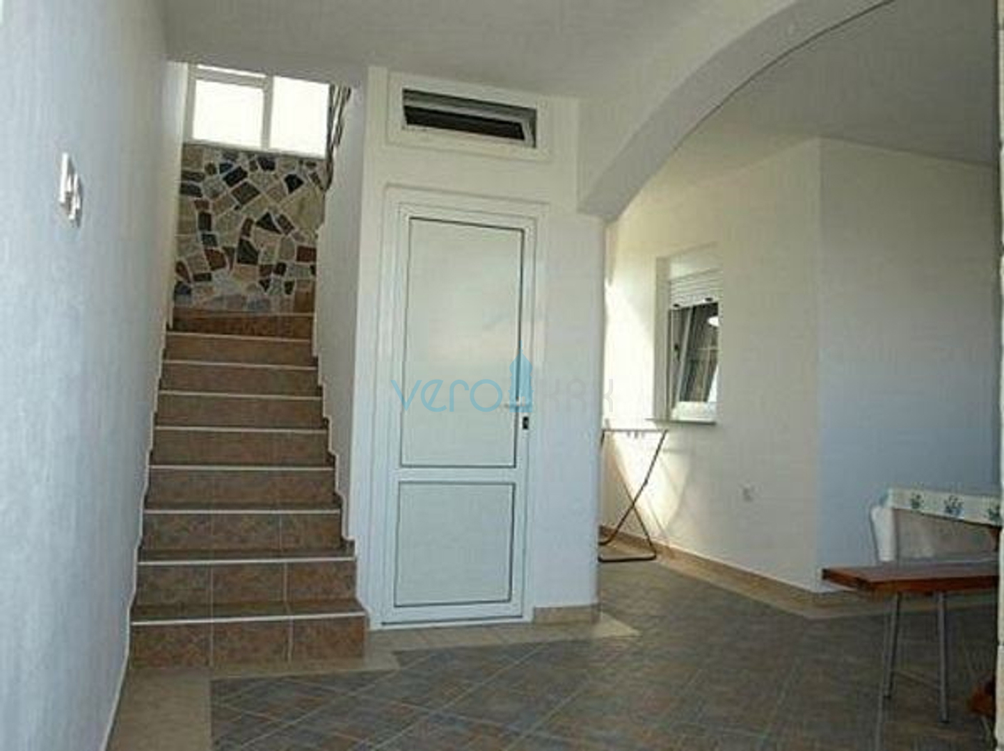 Otok Krk, Šilo, kuća s pet apartmana u blizini mora