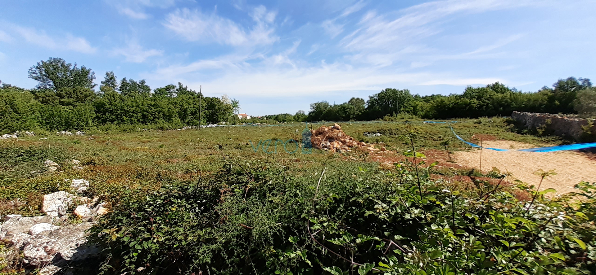 Island of Krk, western part of the island, Milohnić, land with a building project, 1654 m2 in an excellent location, for sale