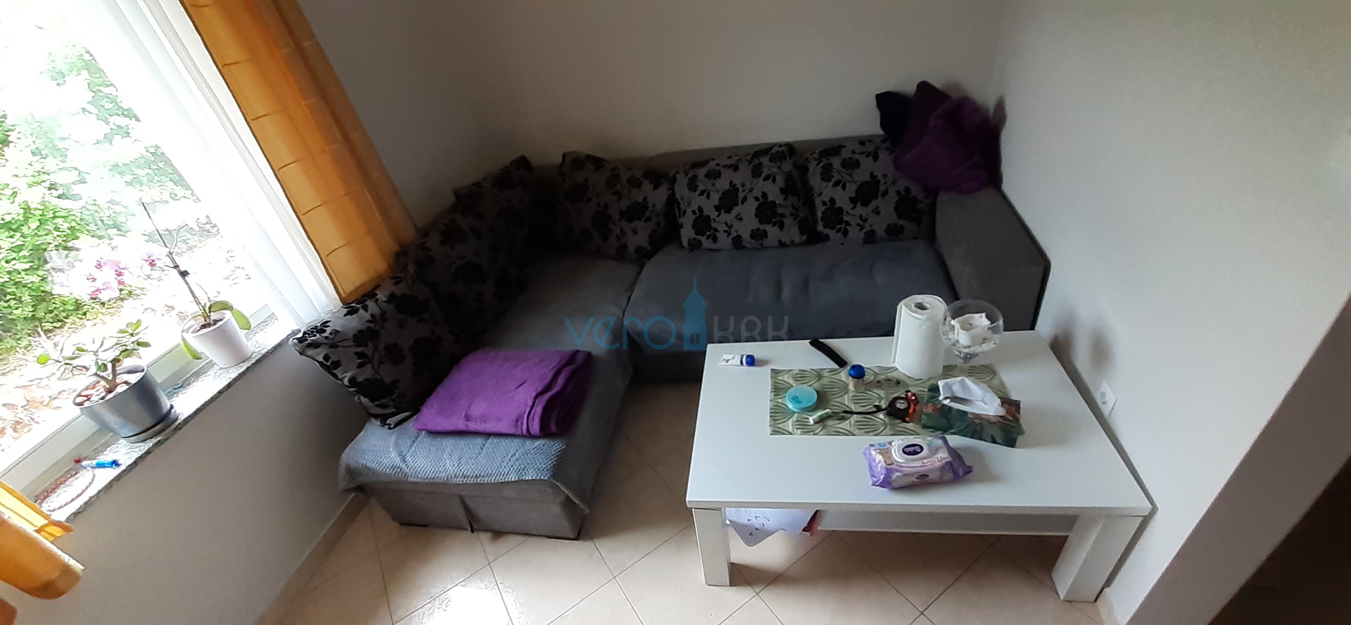 Otok Krk, Malinska, kuća sa apartmanima i ugostiteljskim objektom