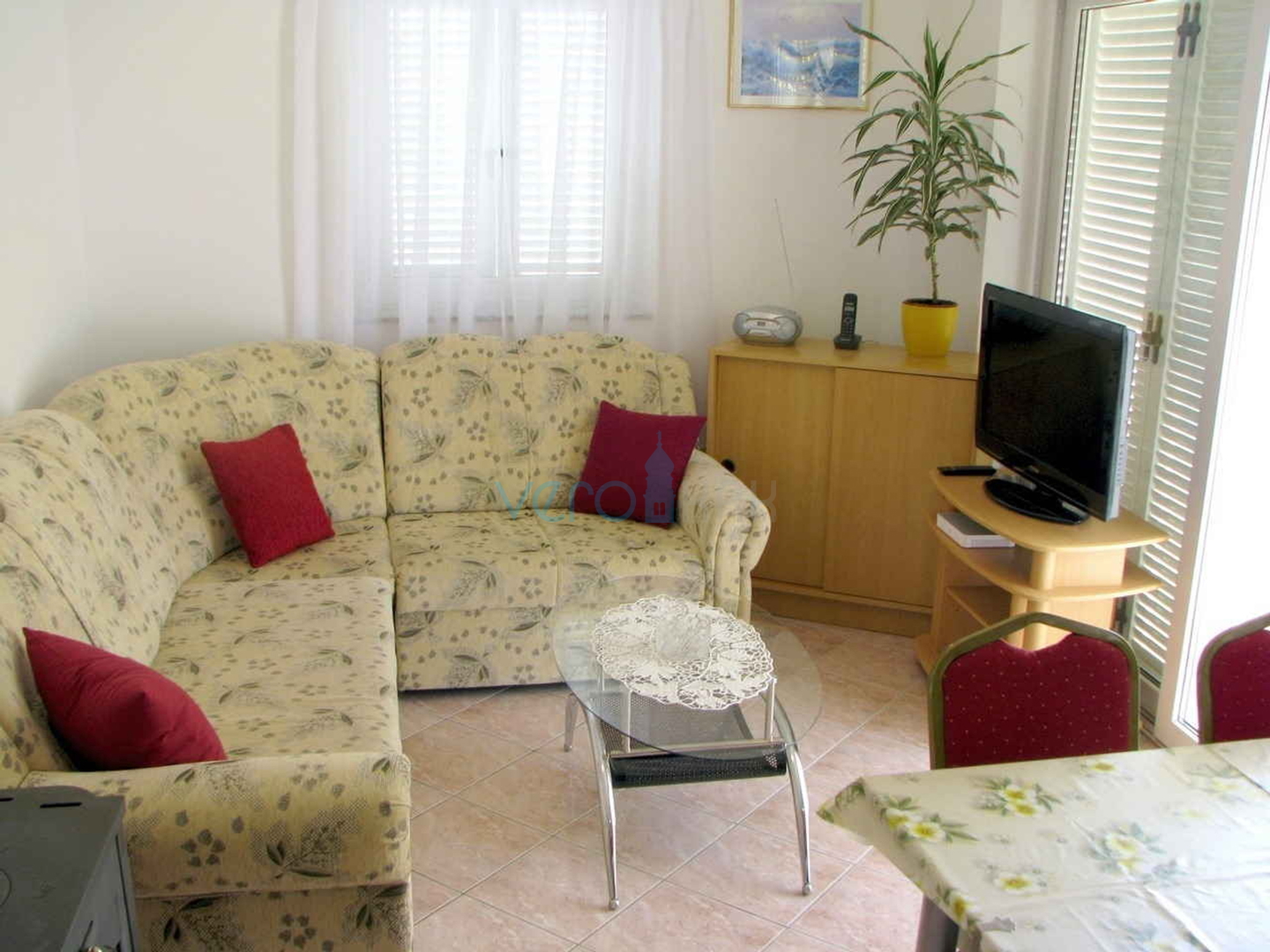 Otok Krk, okolica, lijepa kuća sa bazenom i uređenom okućnicom