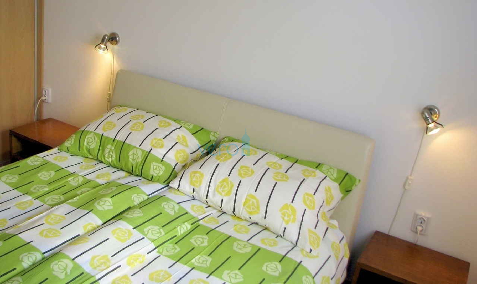 Otok Krk, okolica, lijepa kuća sa bazenom i uređenom okućnicom