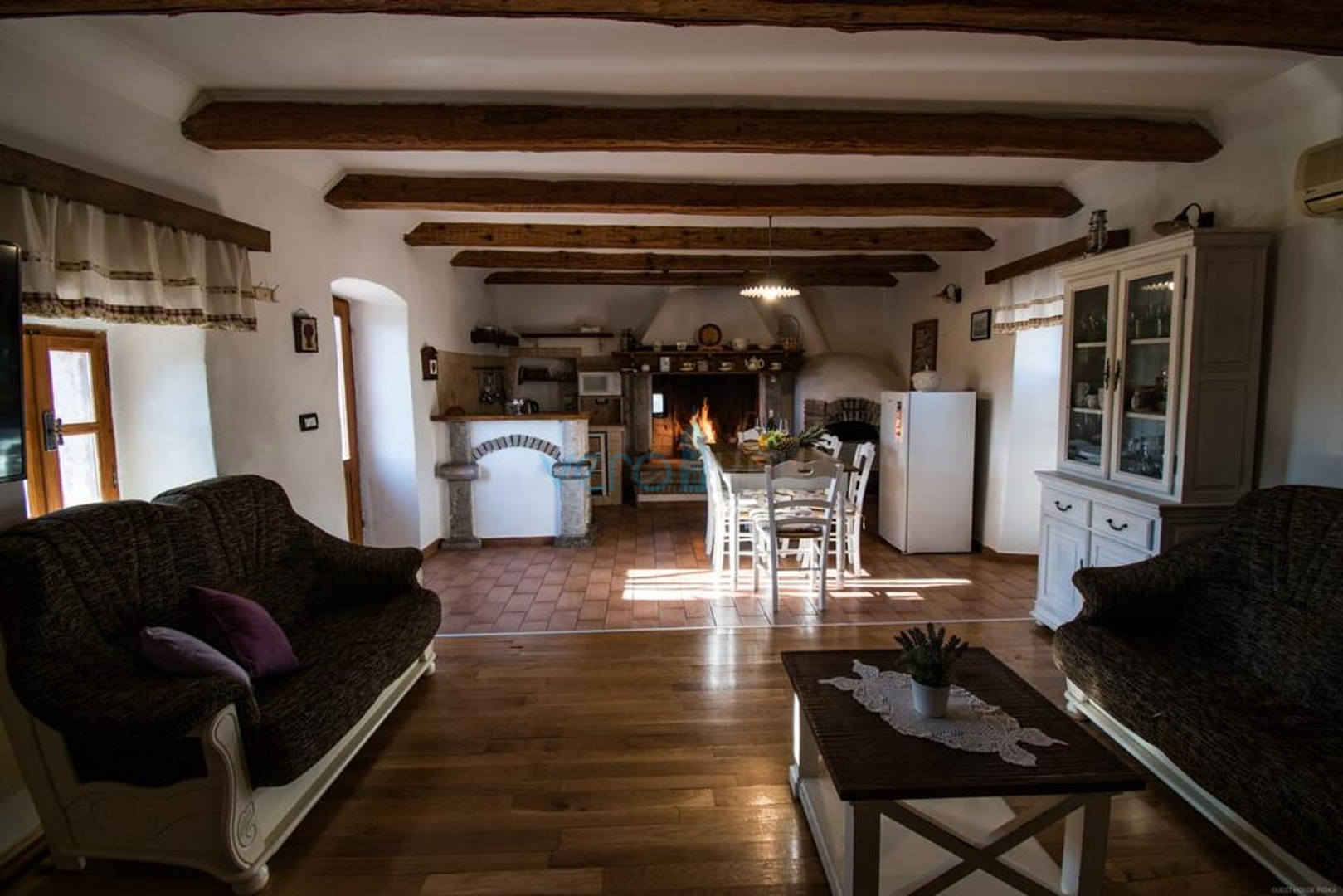 Otok Krk, Vrbnik okolica, rijetkost na tržištu, autohtona kamena vikendica sa bazenom