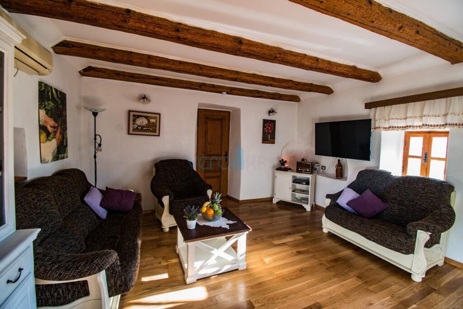 Otok Krk, Vrbnik okolica, rijetkost na tržištu, autohtona kamena vikendica sa bazenom