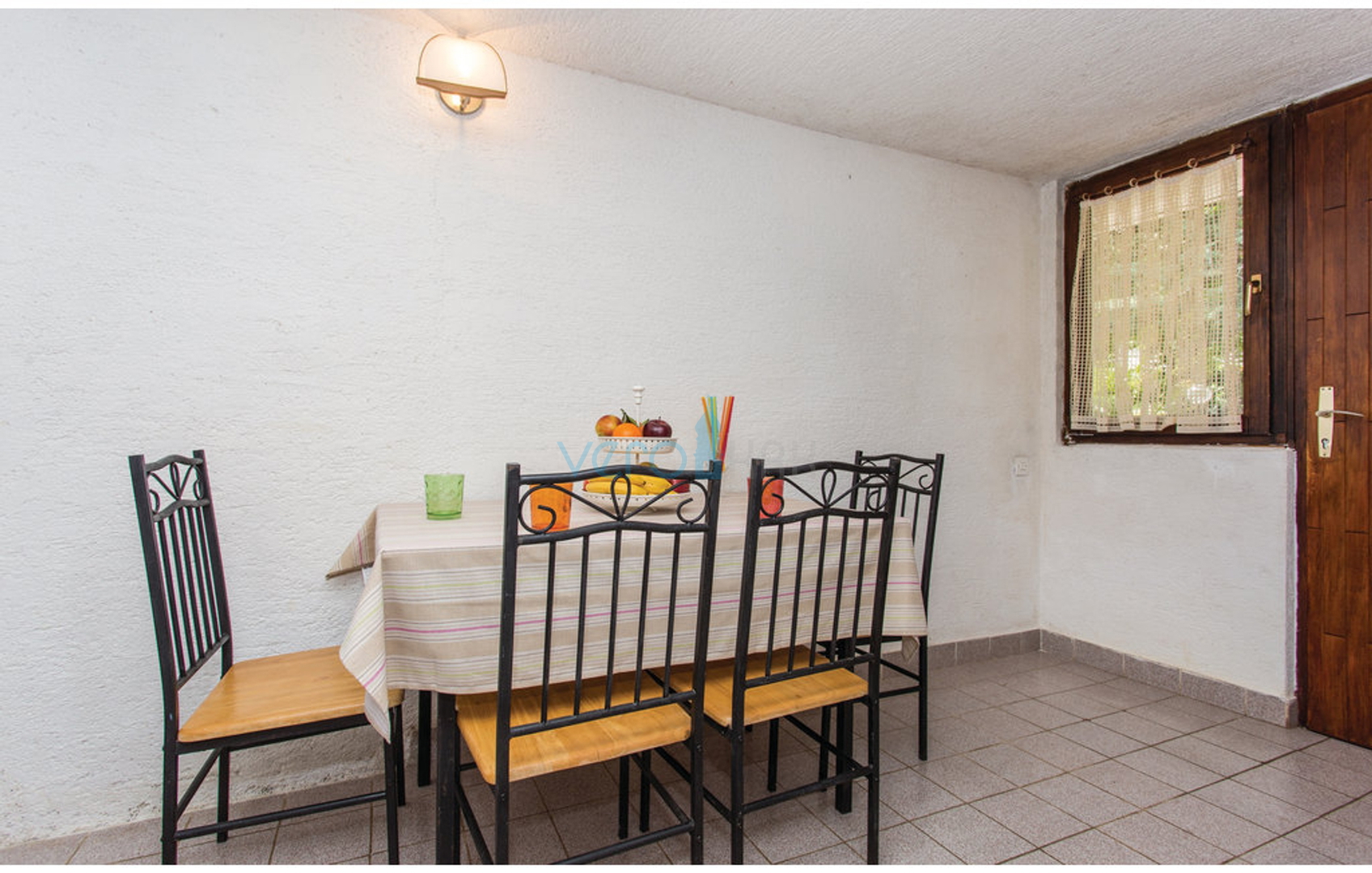 Šilo, otok Krk, okolica, dvojna kuća sa 3 apartmana i pogledom na more