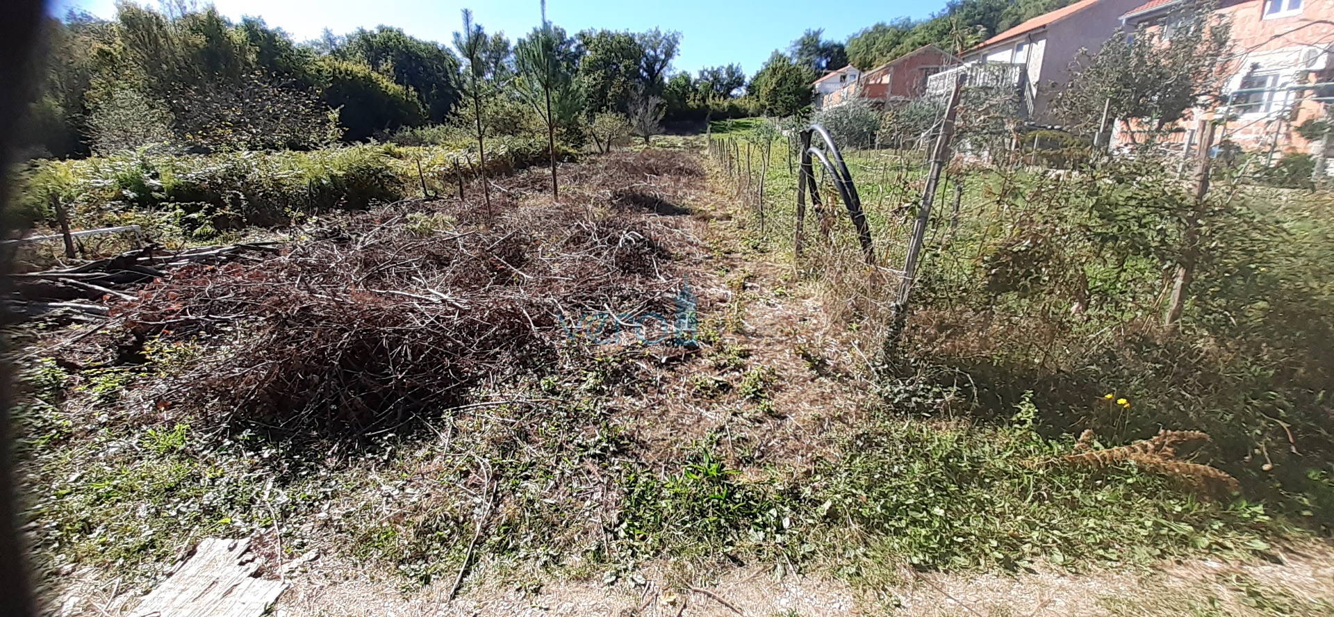 Otok Krk, Čižići, građevinsko zemljište 1403 m2, na 500m od mora, prodaja