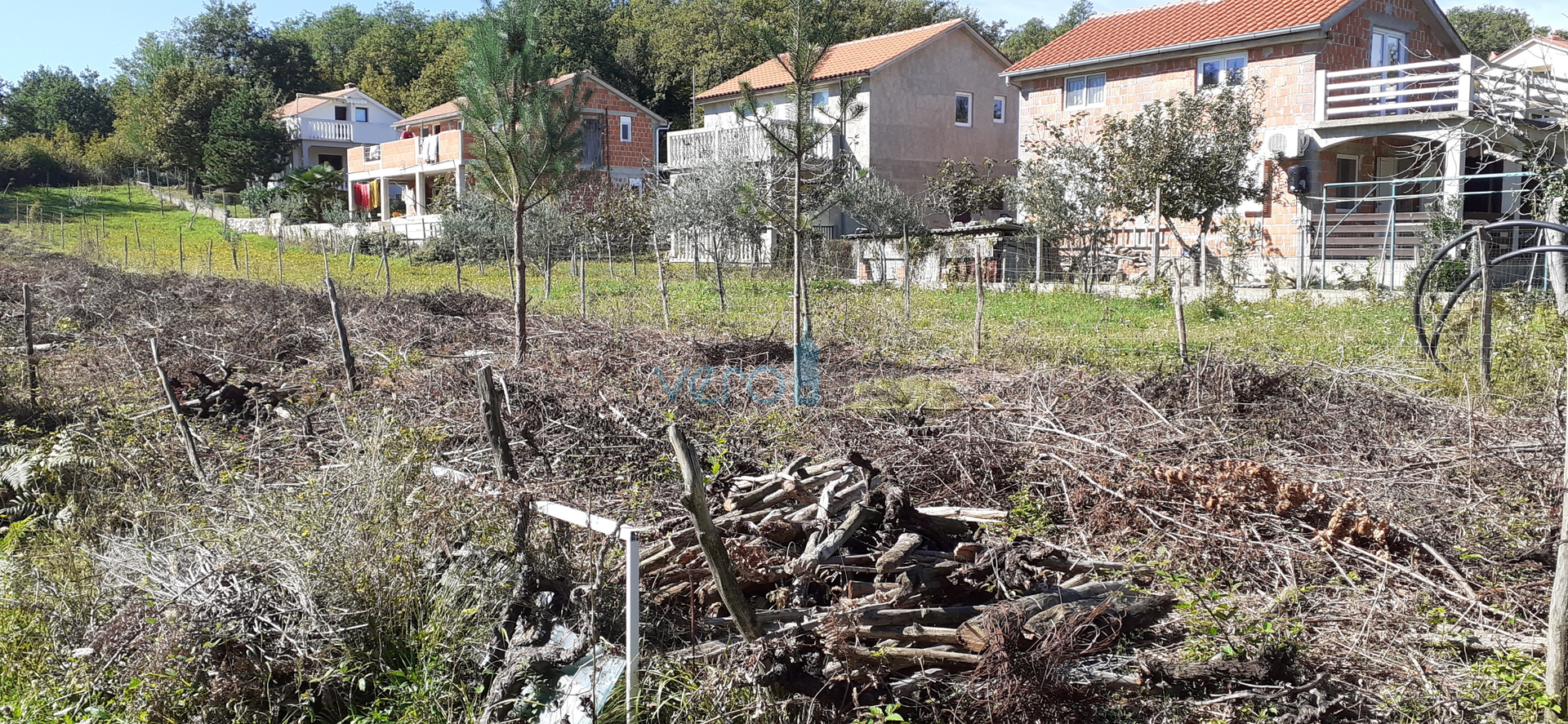 Otok Krk, Čižići, građevinsko zemljište 1403 m2, na 500m od mora, prodaja