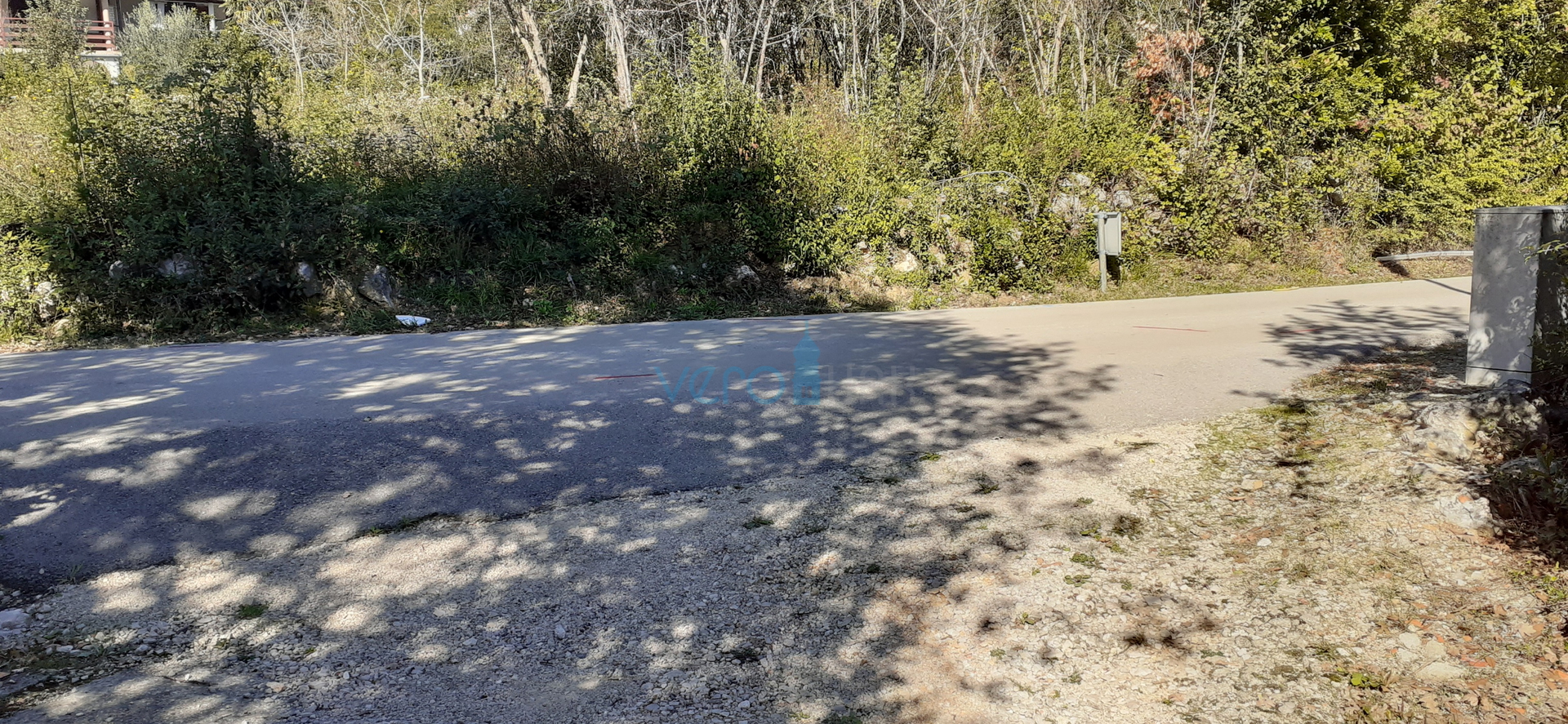 Otok Krk, Čižići, građevinsko zemljište 1403 m2, na 500m od mora, prodaja