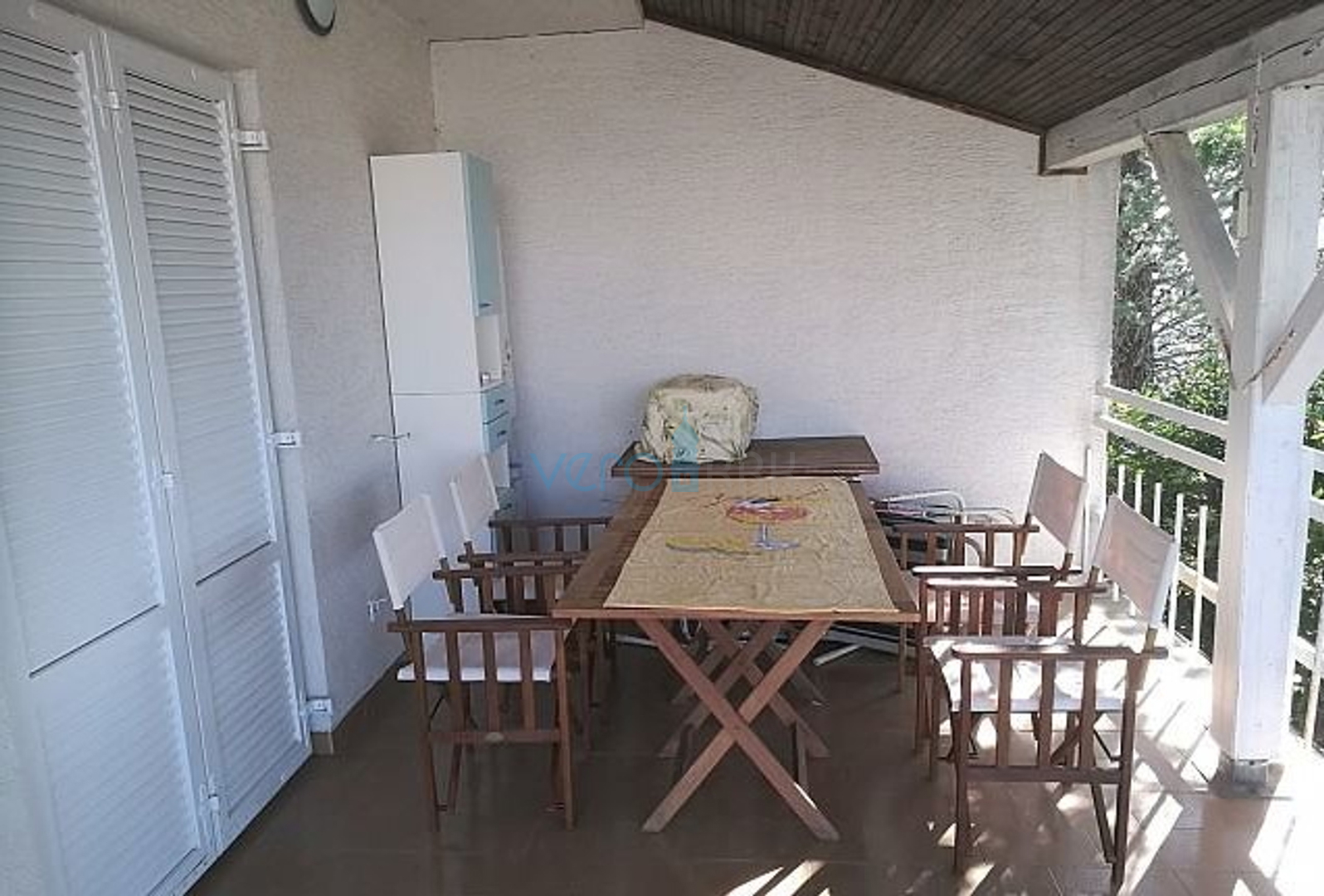 Njivice, otok Krk, dvosoban apartman 60m2, okućnica 280m2, garaža, pogled, prodaja