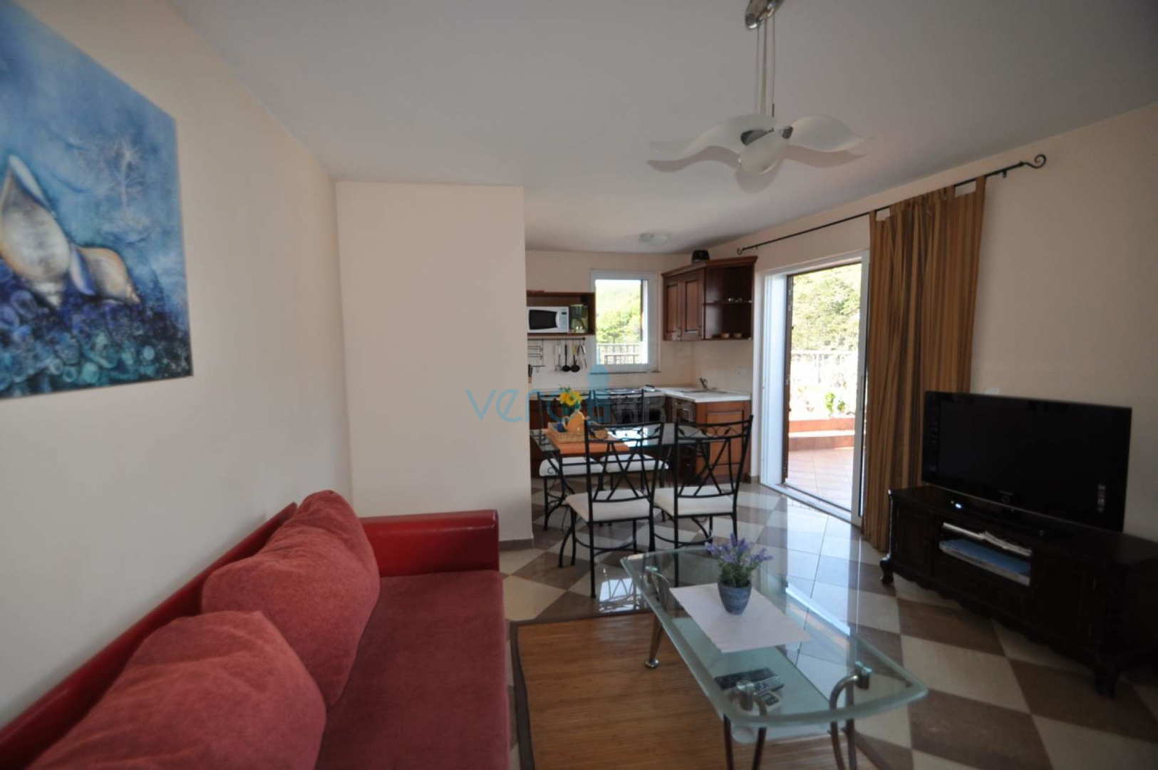 Vrbnik, otok Krk, unikatna kuća na stijeni iznad mora