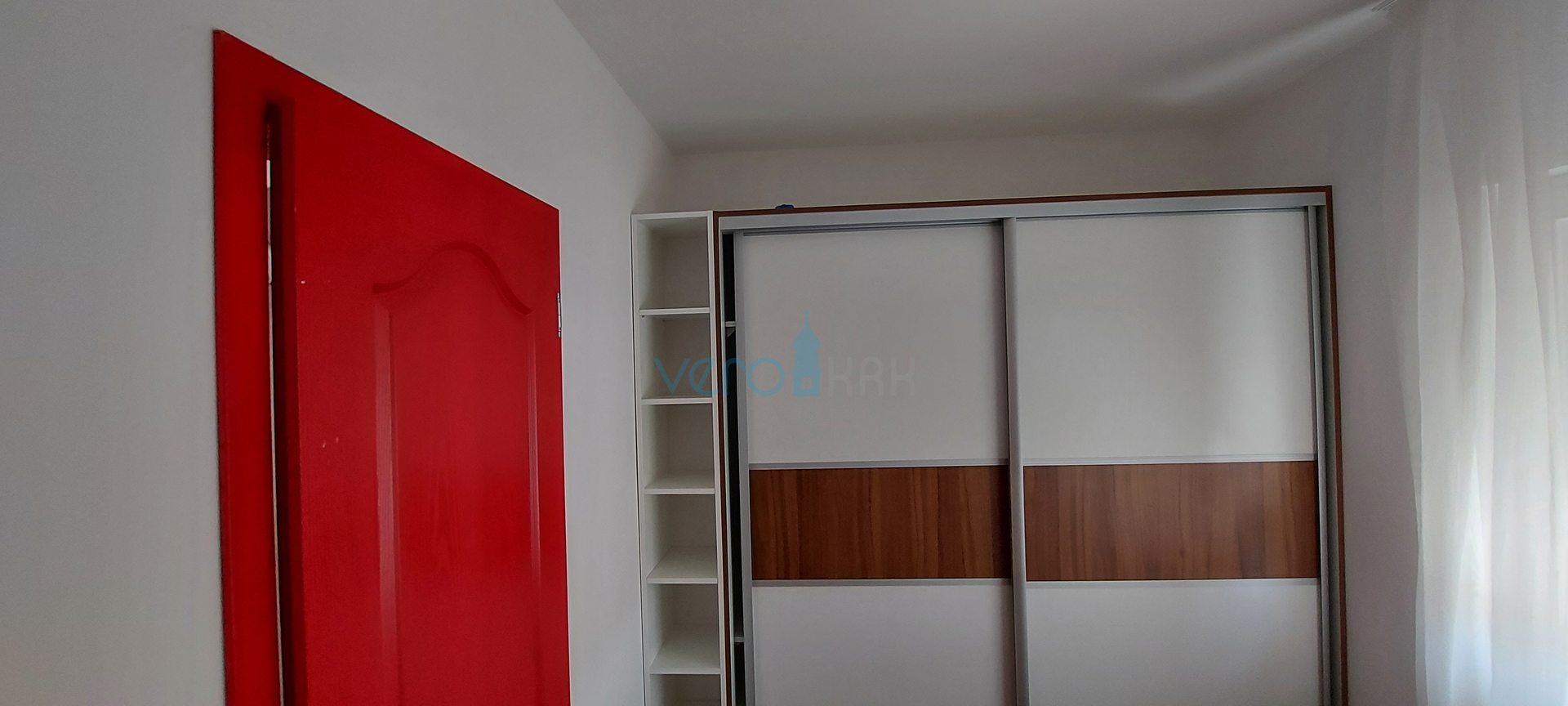 Uvala Soline, otok Krk, trosoban stan na katu sa pogledom na more na 200m