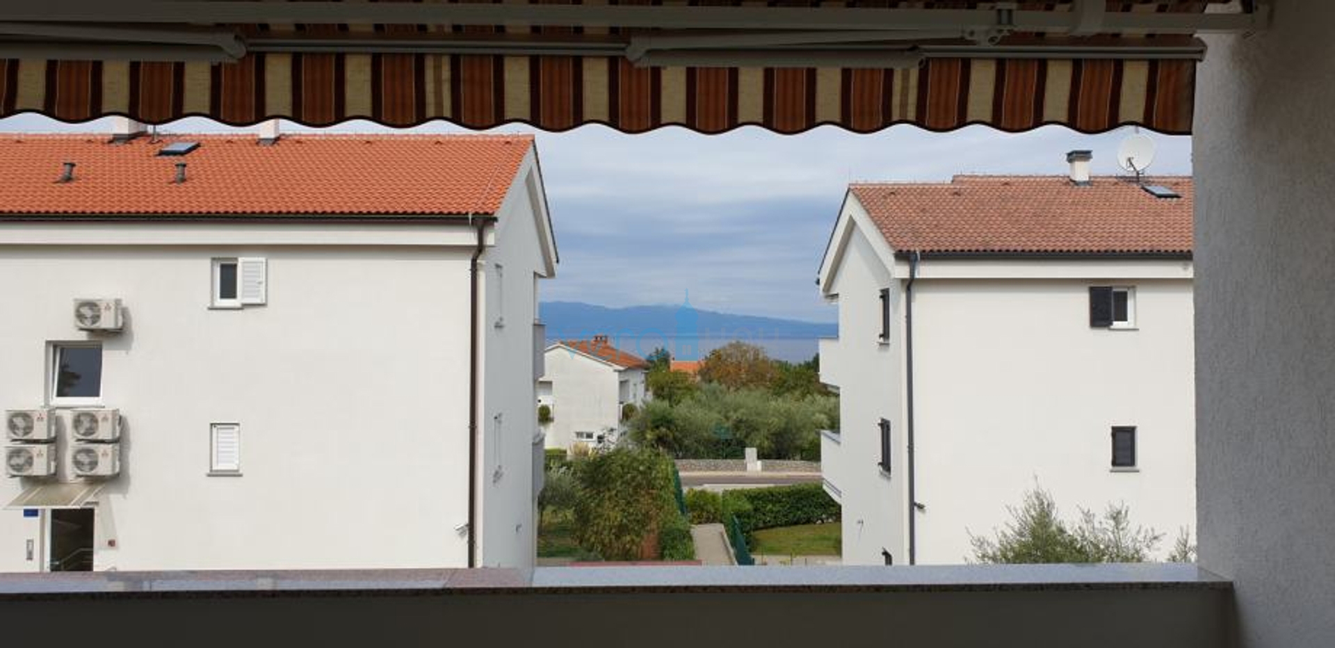 Malinska, stan 52 m2 na katu sa pogledom na more