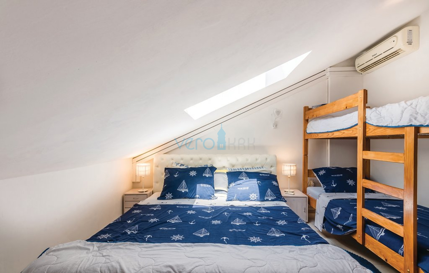 Čižići, Insel Krk, zweistöckige Wohnung 83 m2 mit Meerblick, Verkauf, Vermietung