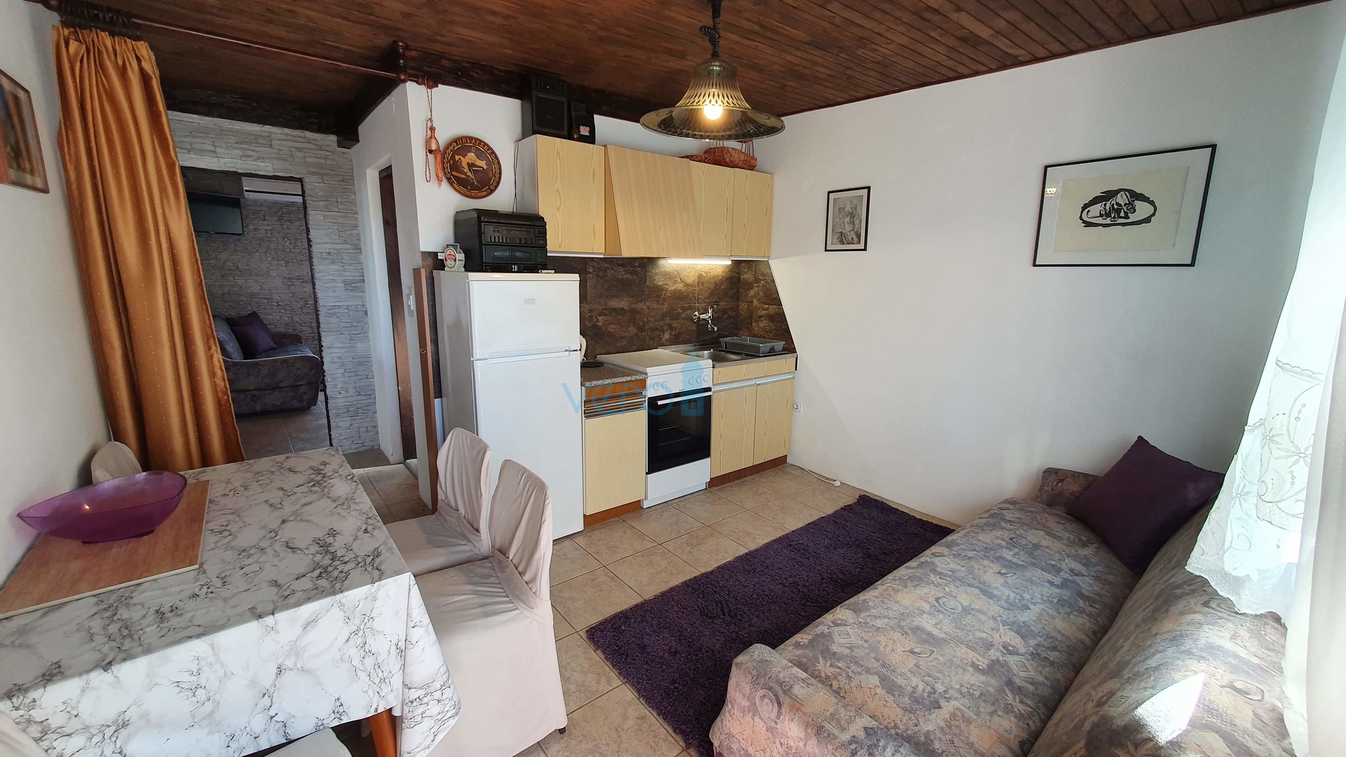 Grad Krk, šira okolica, samostojeća kuća sa 5 apartmana i pogledom na more