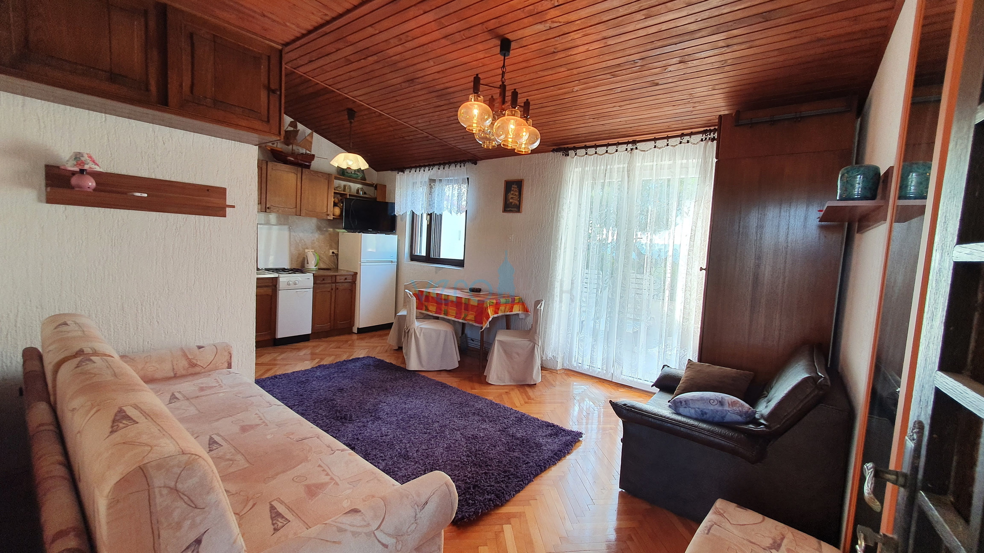 Grad Krk, šira okolica, samostojeća kuća sa 5 apartmana i pogledom na more