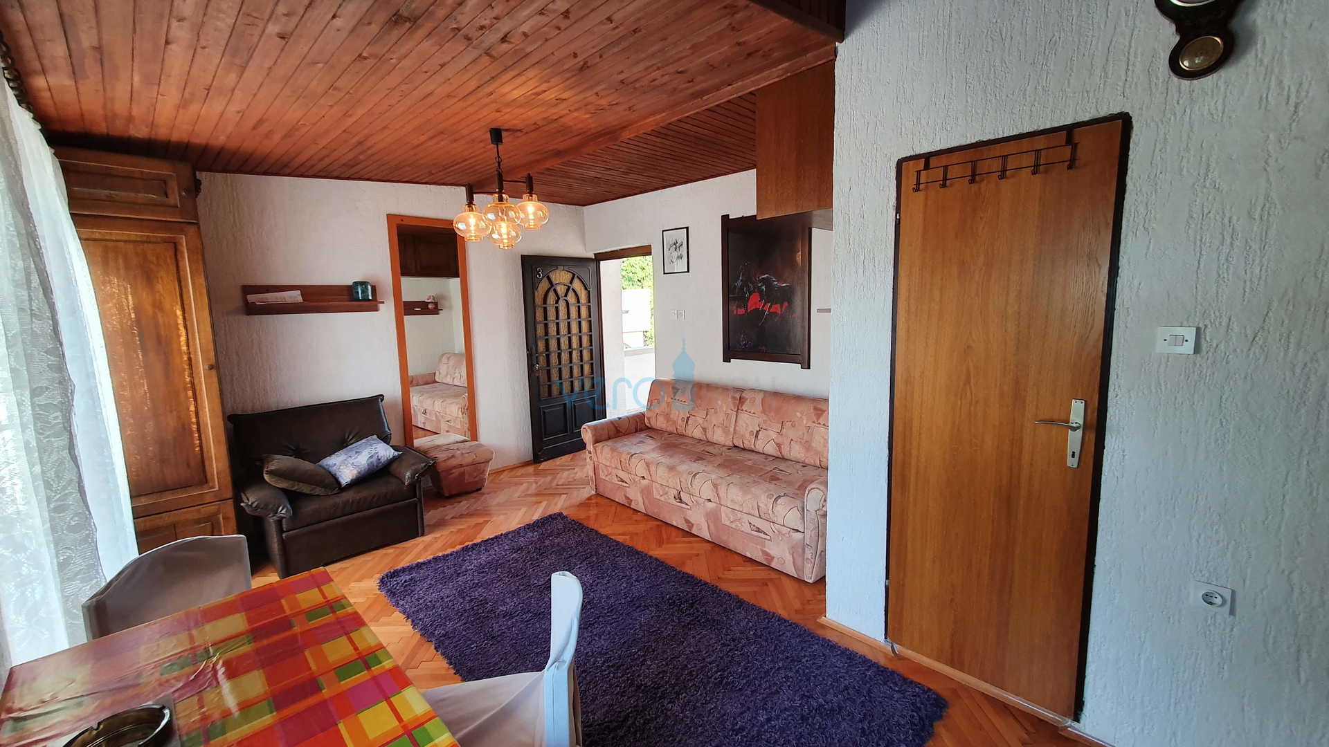 Grad Krk, šira okolica, samostojeća kuća sa 5 apartmana i pogledom na more
