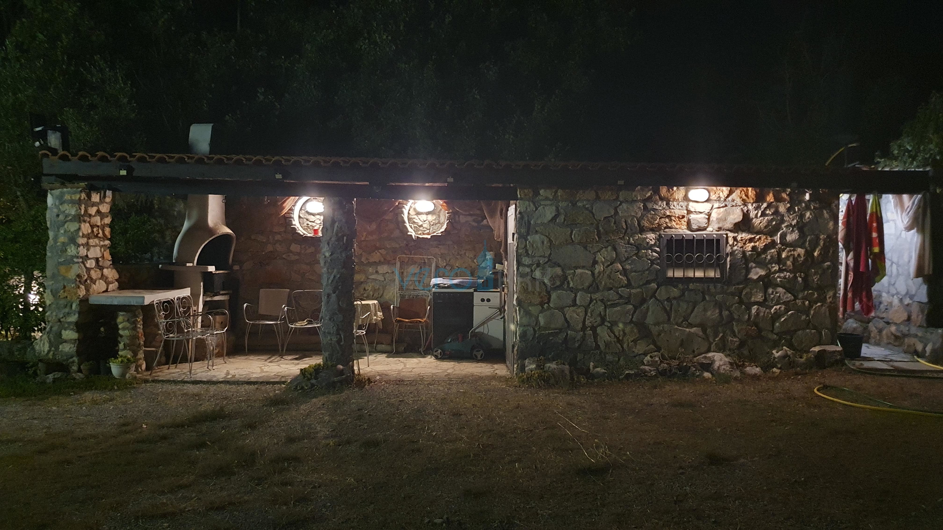 Grad Krk, šira okolica, samostojeća kuća sa 5 apartmana i pogledom na more