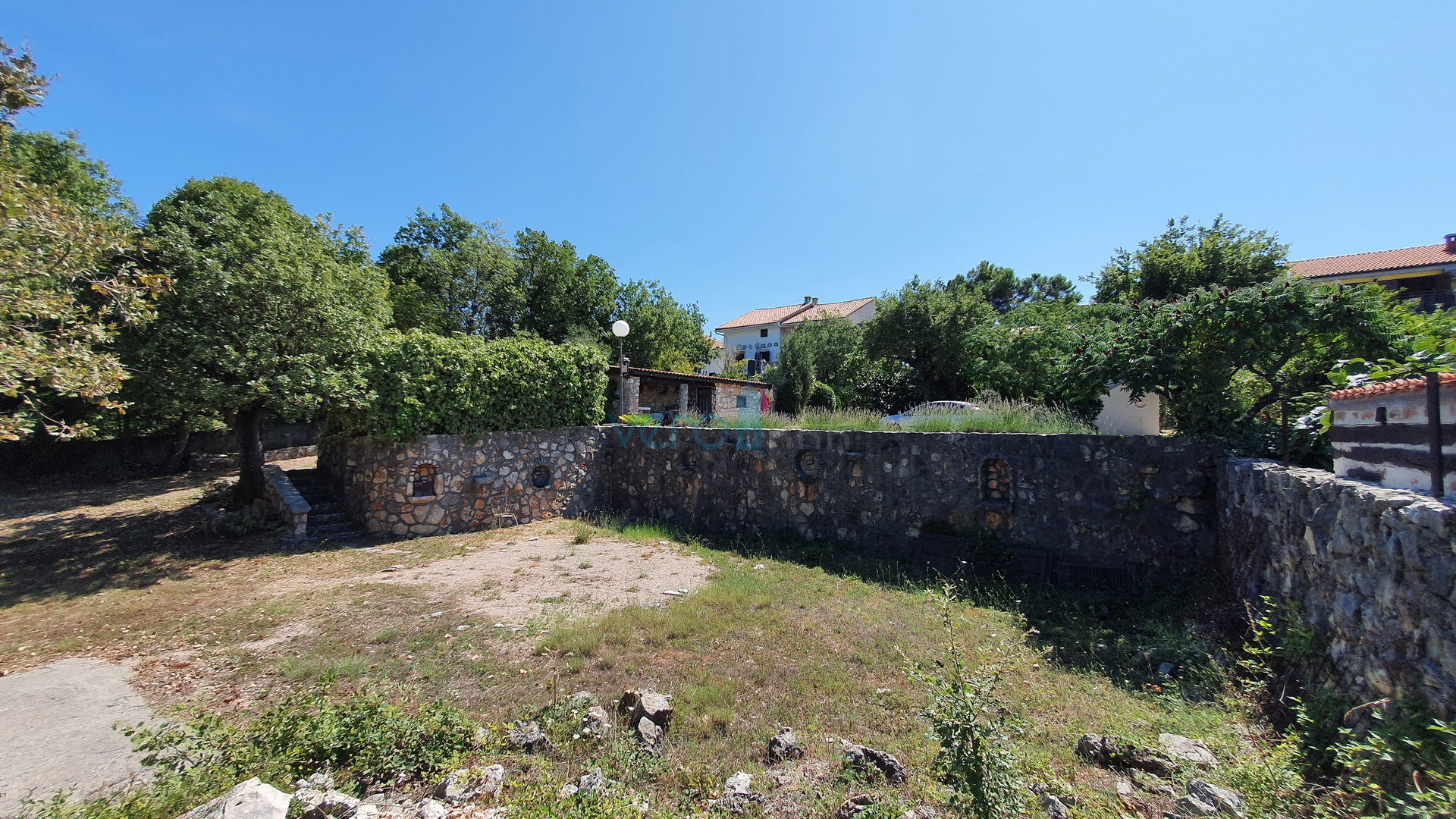 Grad Krk, šira okolica, samostojeća kuća sa 5 apartmana i pogledom na more