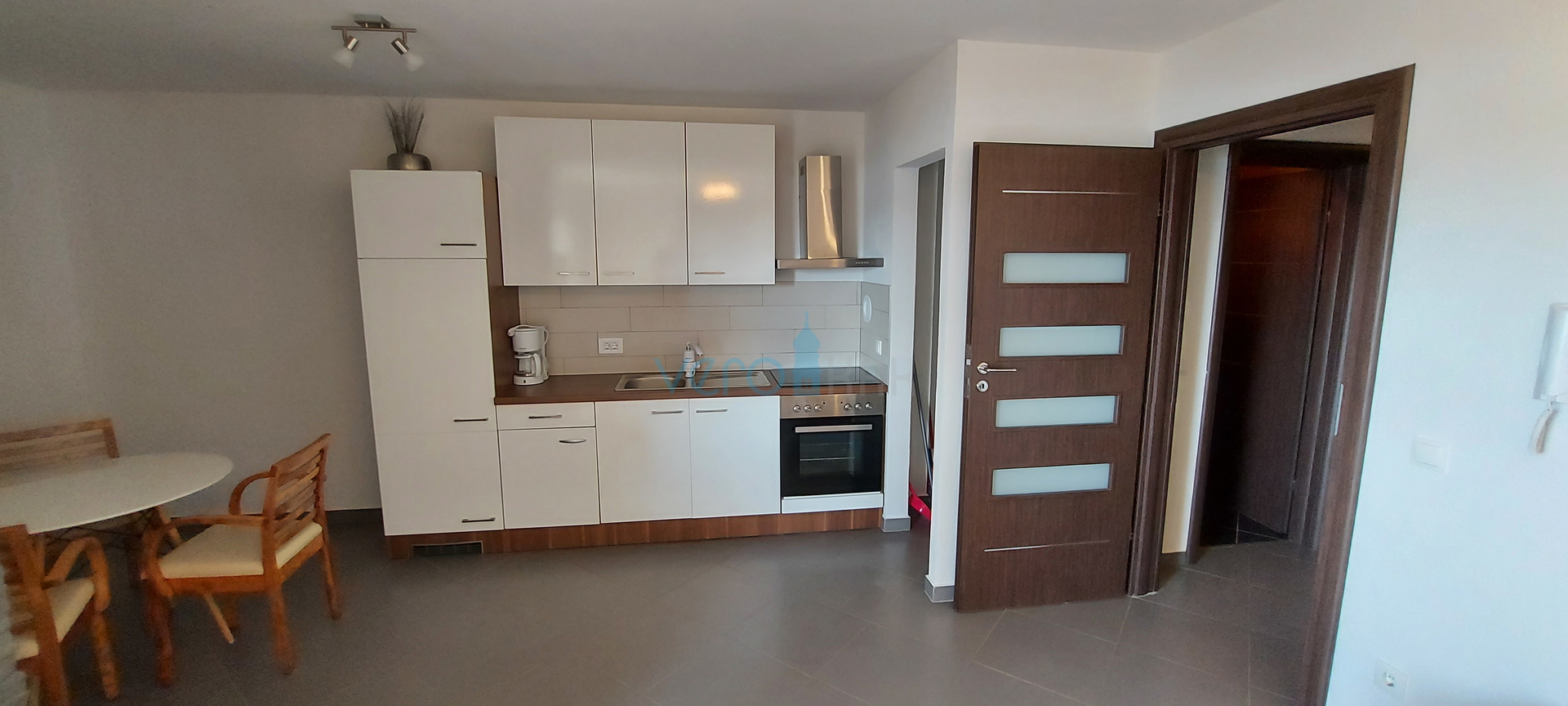Uvala Soline, dvosoban stan sa prekrasnim pogledom na more