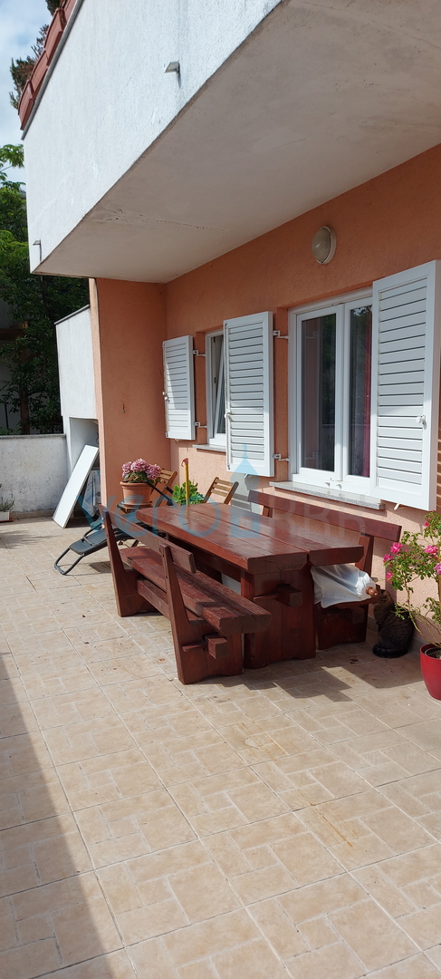 Grad Krk, Samostojeća kuća na odličnoj lokaciji, prodaja