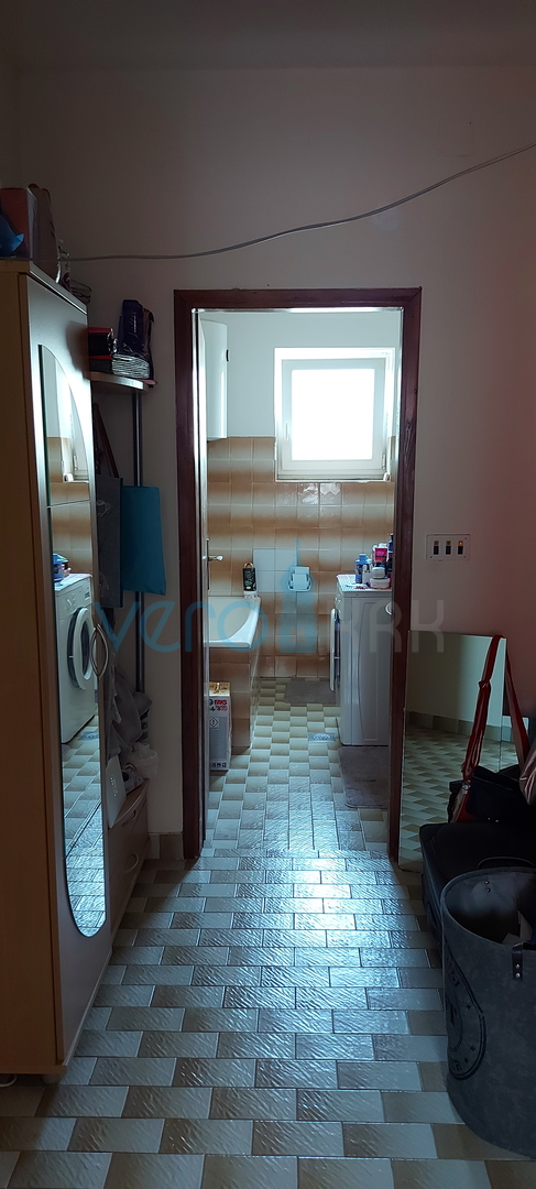 Grad Krk, Samostojeća kuća na odličnoj lokaciji, prodaja