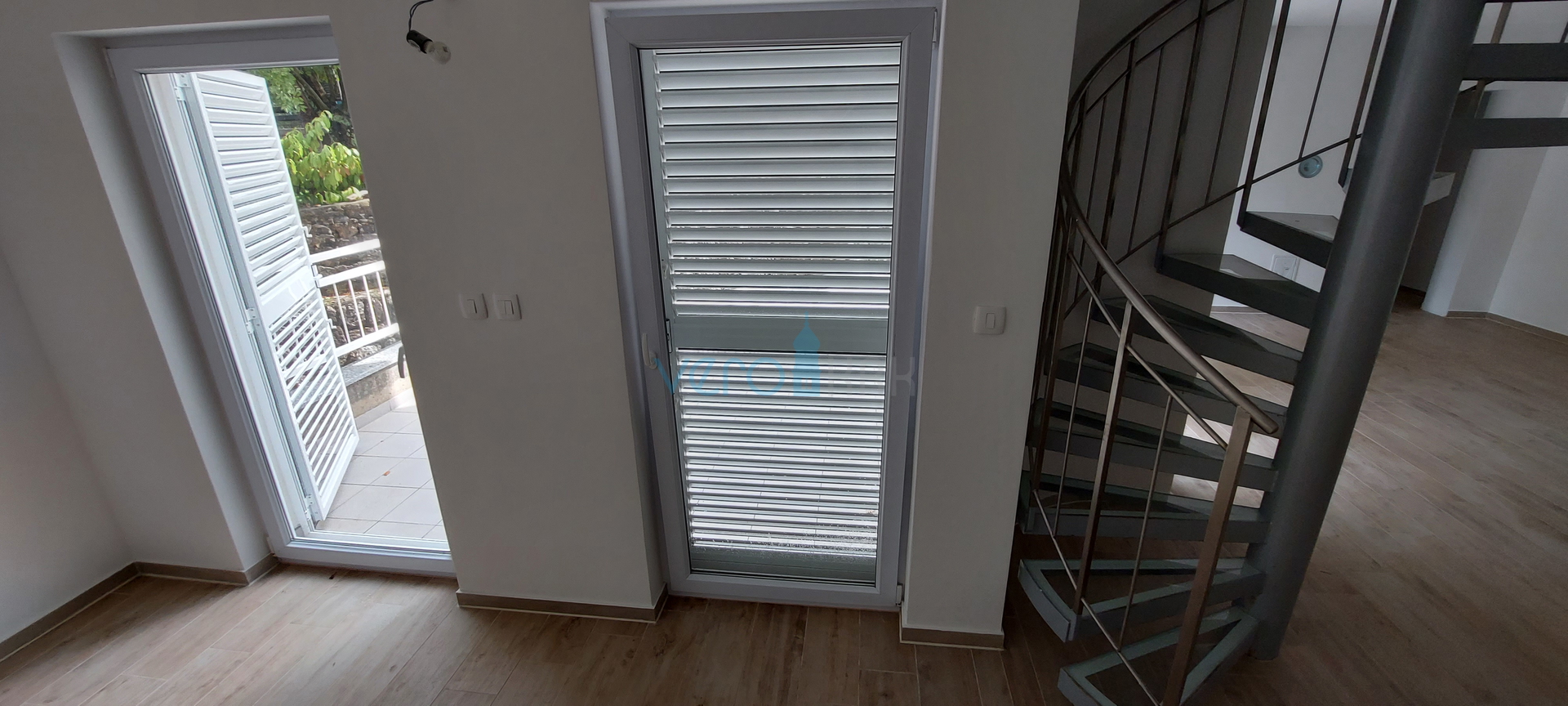 Malinska, Zentrum, moderne zweistöckige Wohnung im Erdgeschoss und im Obergeschoss