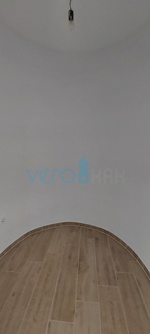 Malinska, Zentrum, moderne zweistöckige Wohnung im Erdgeschoss und im Obergeschoss