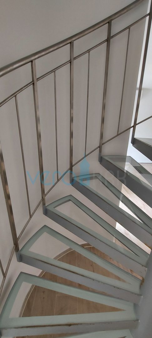 Malinska, Zentrum, moderne zweistöckige Wohnung im Erdgeschoss und im Obergeschoss