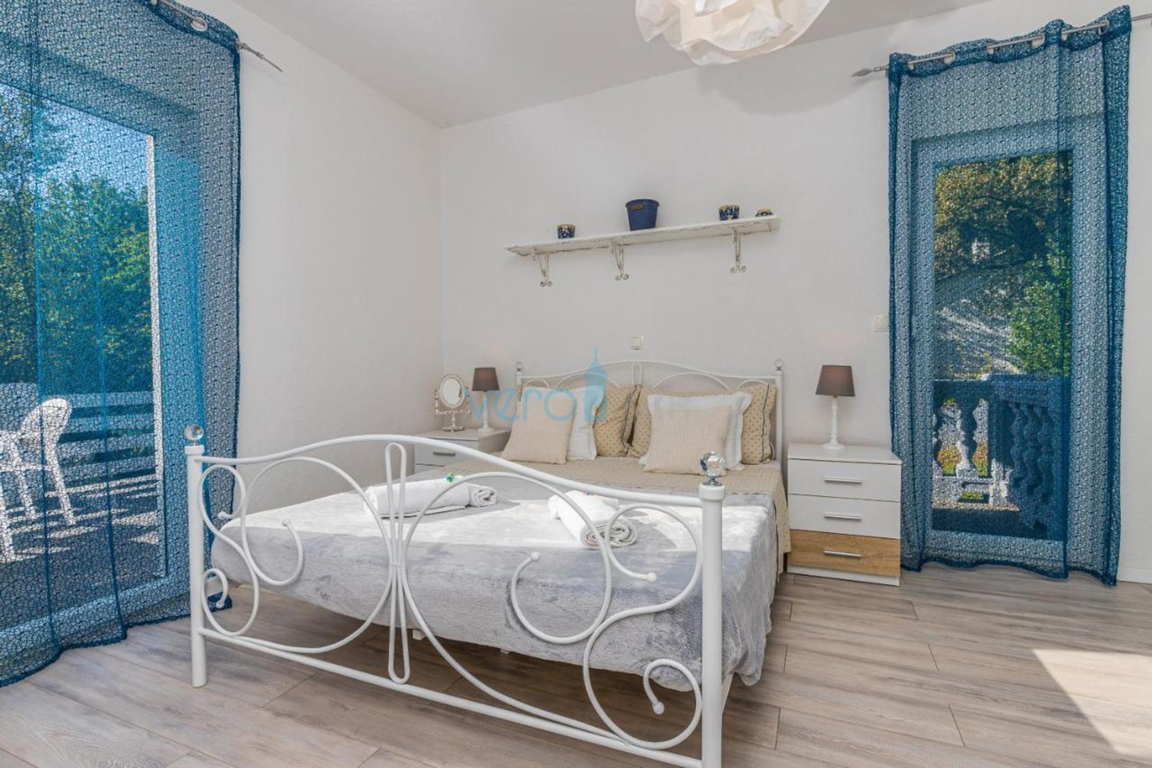 Crikvenica, Grižane, Samostojeća kuća sa pomoćnim objektom i bazenom, prodaja