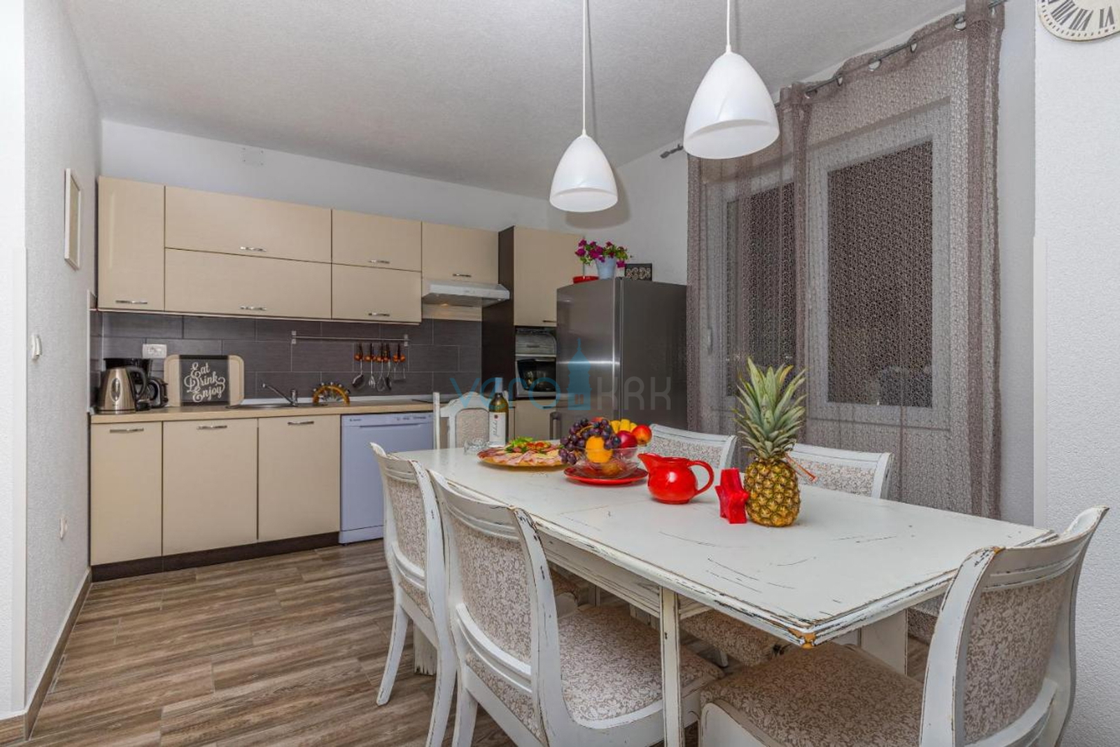 Crikvenica, Grižane, Samostojeća kuća sa pomoćnim objektom i bazenom, prodaja