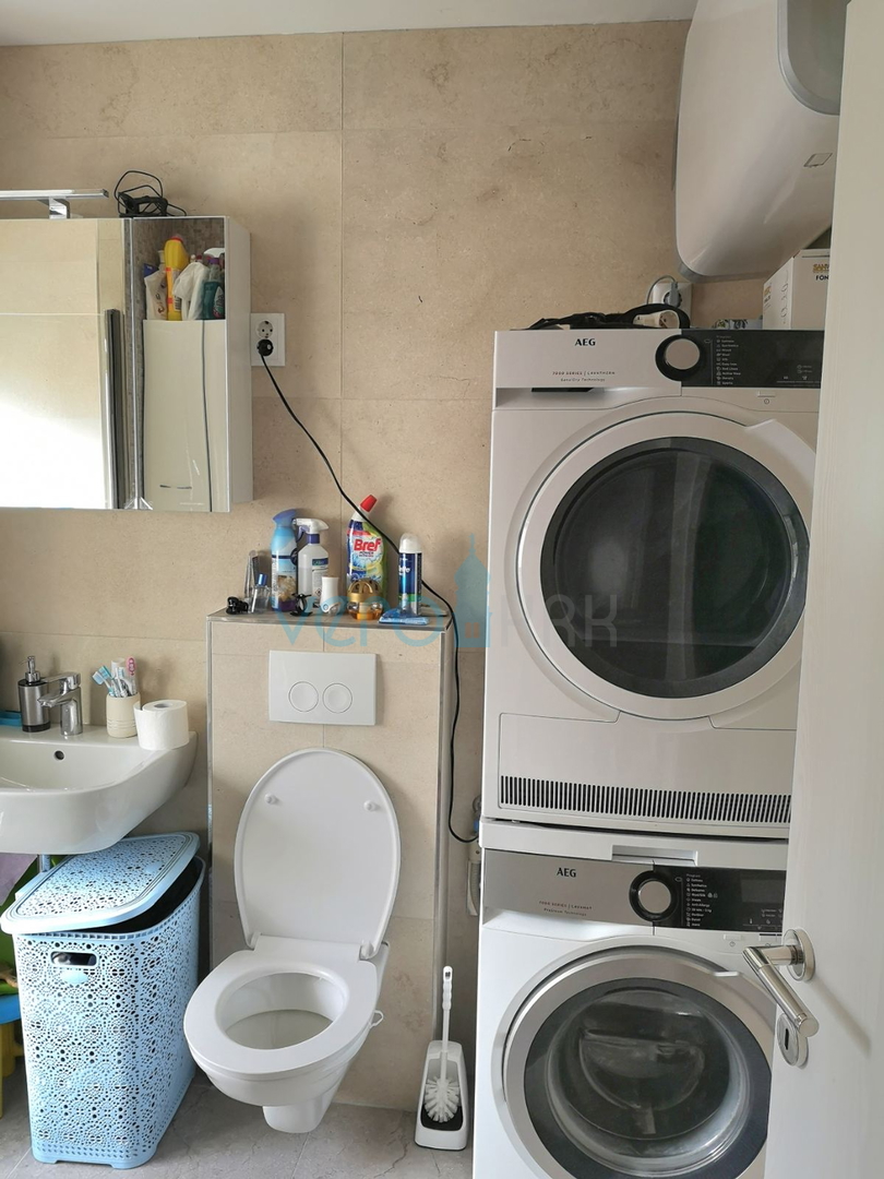 Malinska, Dvoetažni stan s pogledom na more