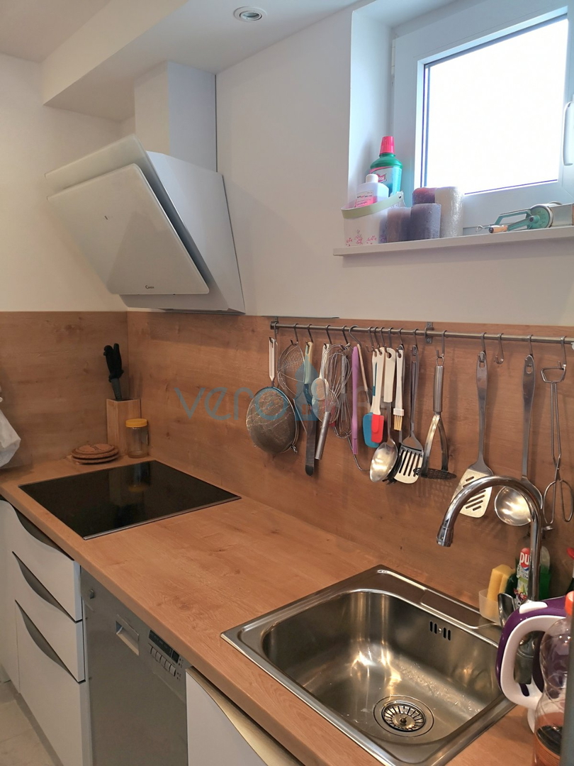 Malinska, Dvoetažni stan s pogledom na more