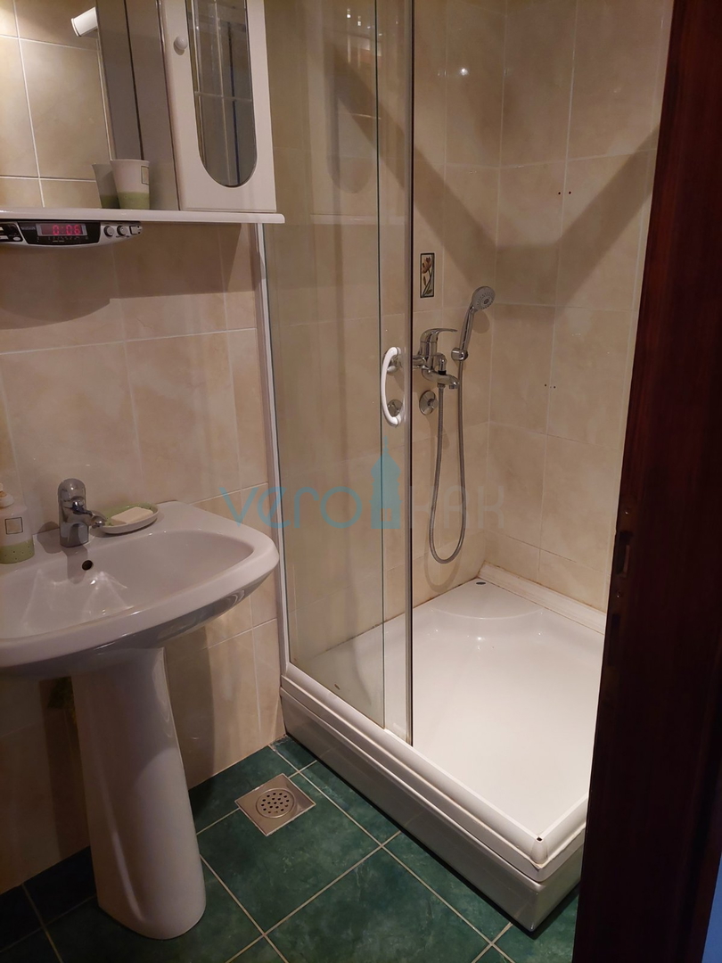 Omišalj, stara jezgra, renovirana kamena kuća, 140m2, prodaja