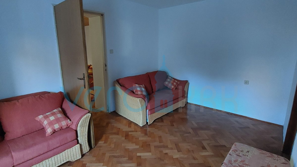 Omišalj, stara jezgra, renovirana kamena kuća, 140m2, prodaja