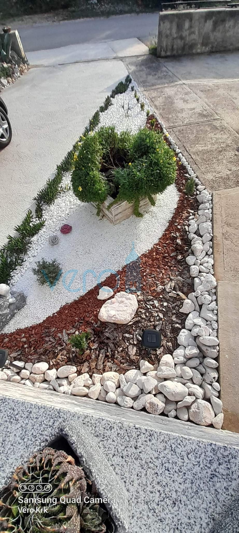 Krk, weitere Umgebung, Wohnung 55m2, Garten 59m2, Aussicht, Verkauf