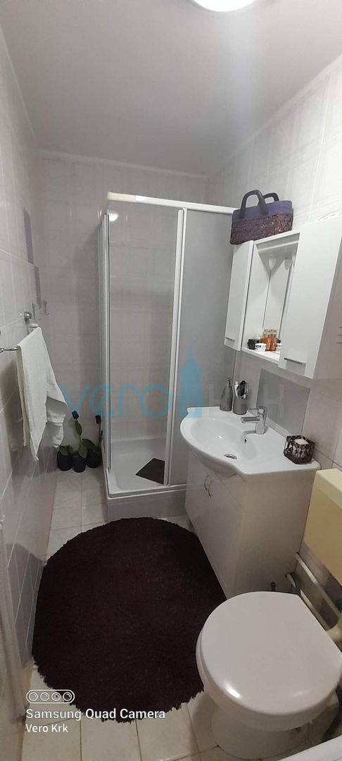 Krk, weitere Umgebung, Wohnung 55m2, Garten 59m2, Aussicht, Verkauf