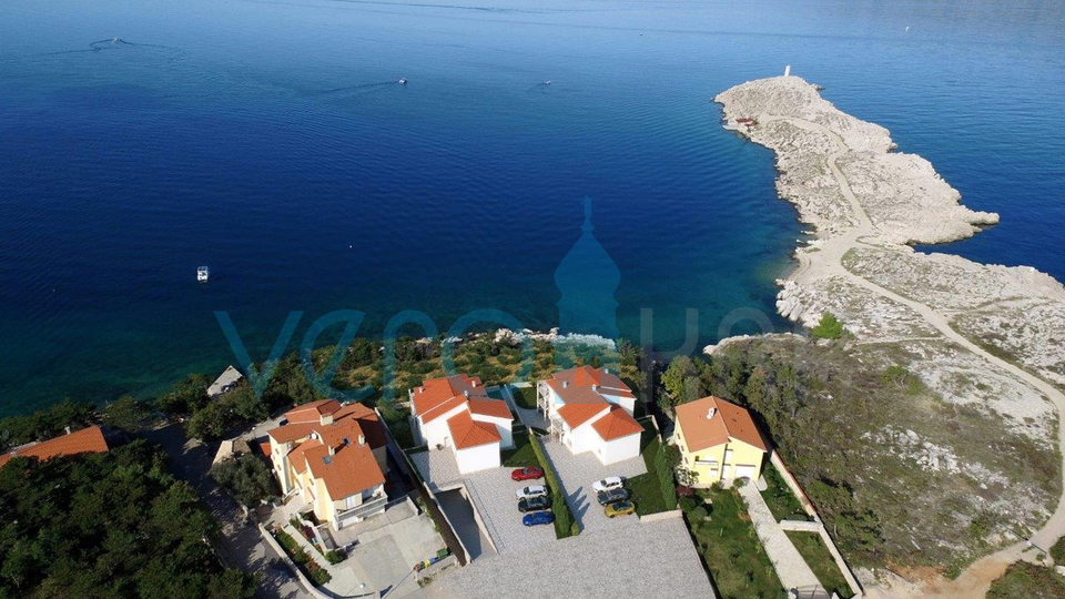 Dobrinj, Šilo, Superb two-bedroom apartment on a top location!